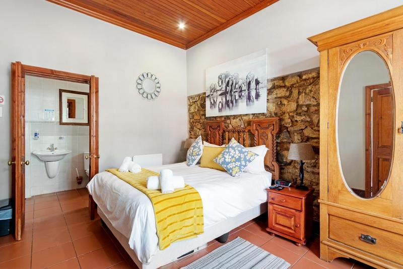 To Let 5 Bedroom Property for Rent in De Waterkant Western Cape